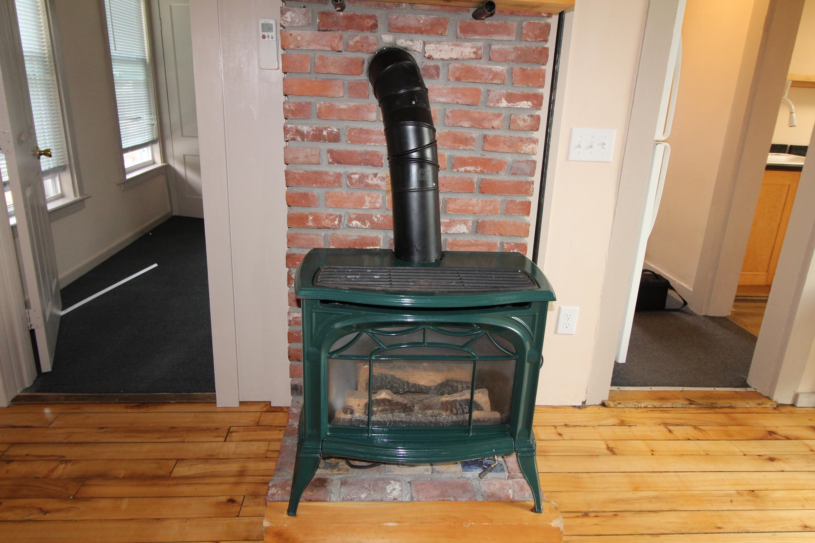 27 Centenary Avenue, Unit 2 Laconia, NH 03246 - Photo 12 of 27