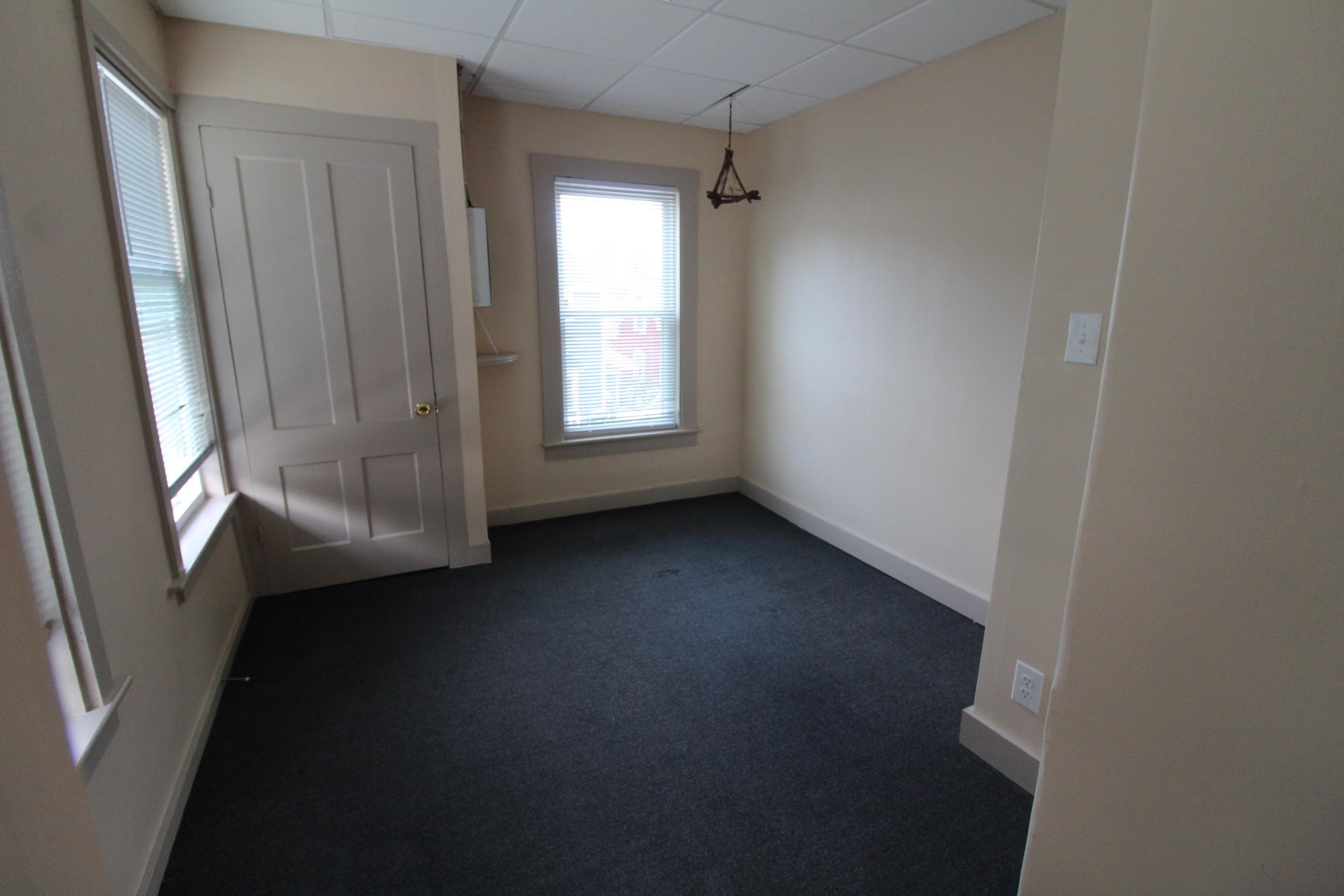 27 Centenary Avenue, Unit 2 Laconia, NH 03246 - Photo 16 of 27