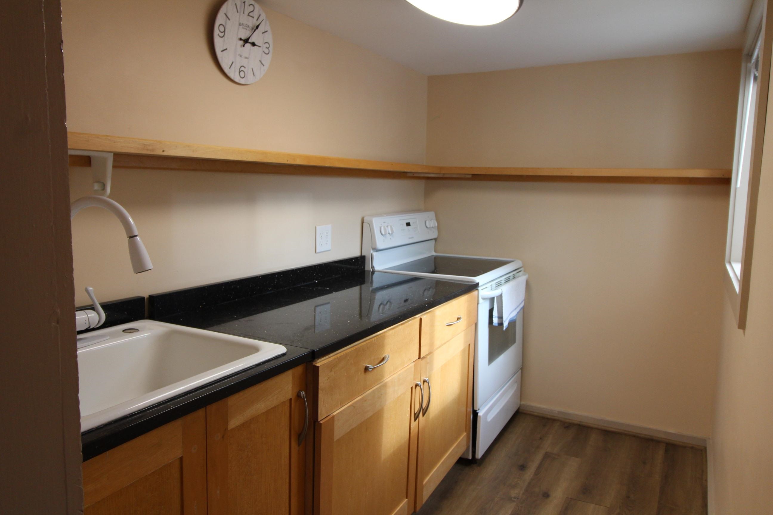 27 Centenary Avenue, Unit 2 Laconia, NH 03246 - Photo 3 of 27