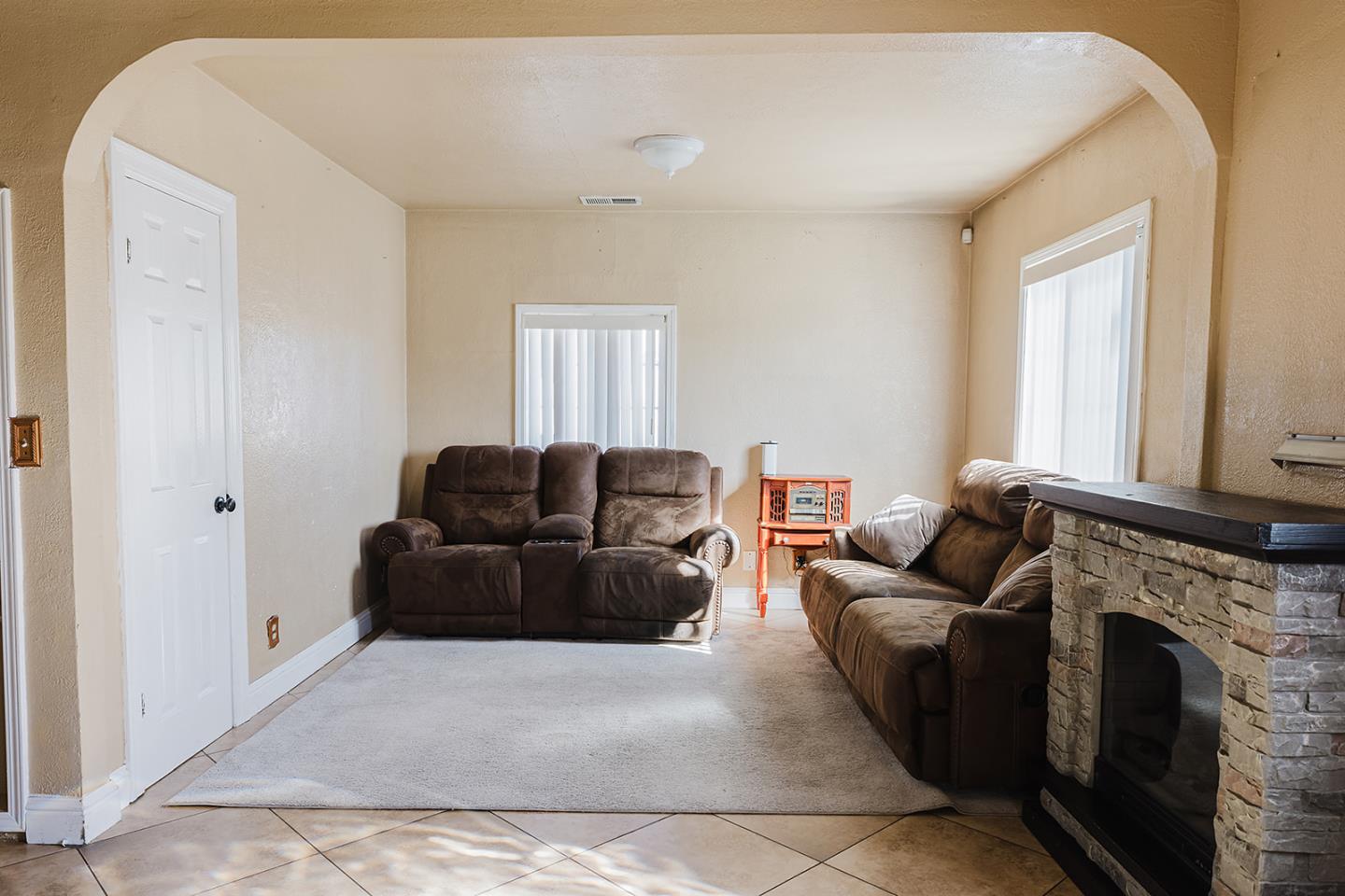 15 Rincon Avenue Salinas, CA 93905 - Photo 4 of 30