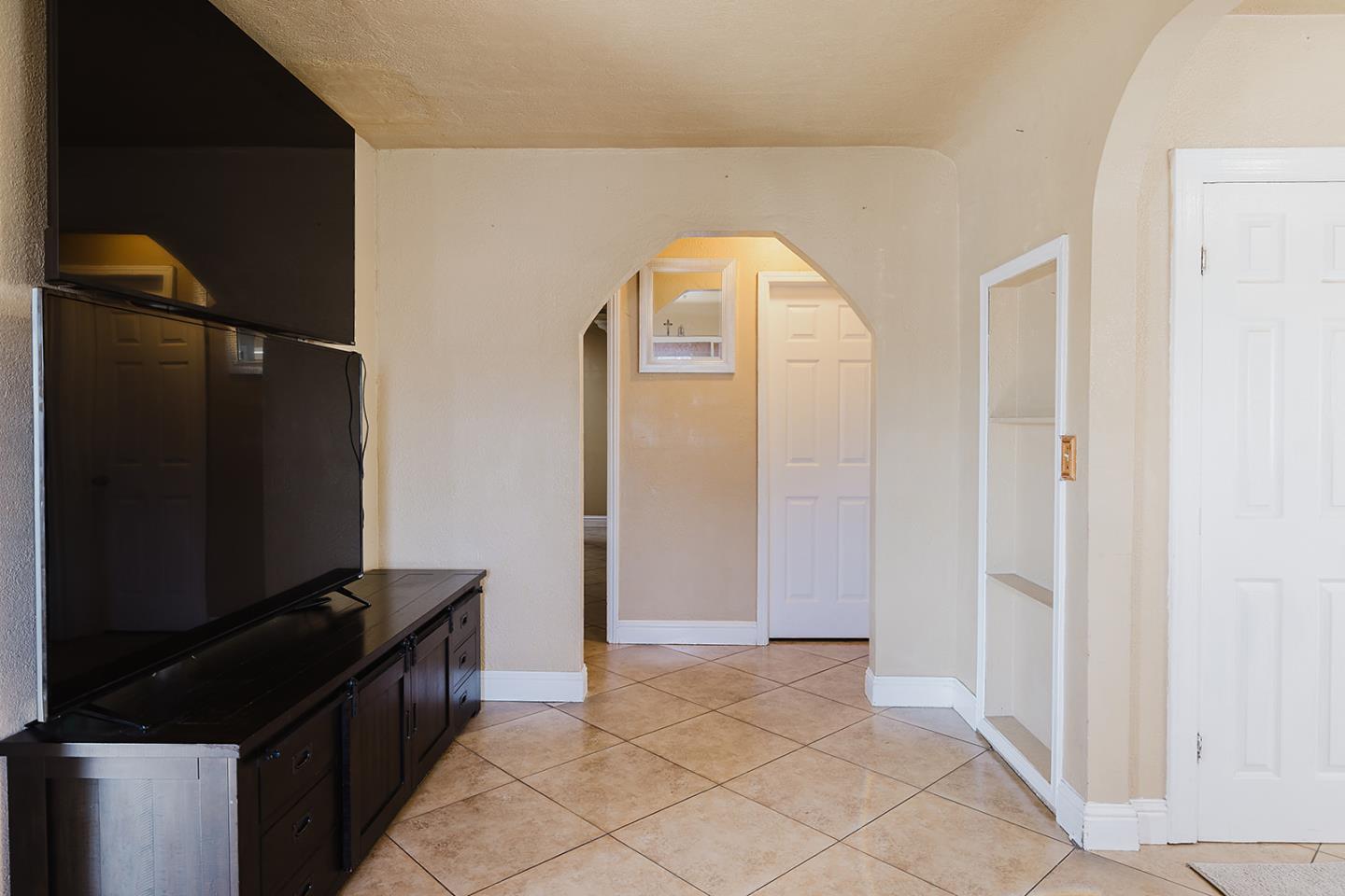 15 Rincon Avenue Salinas, CA 93905 - Photo 7 of 30