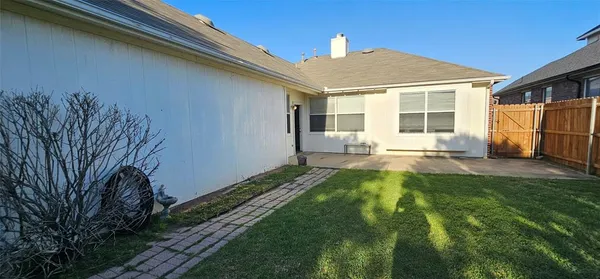 $2,250 | 4245 Rustic Ridge Drive, The Colony, TX 75056