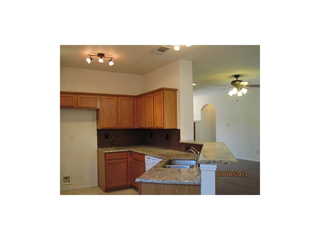 4245 Rustic Ridge Drive The Colony, TX 75056 - Photo 5 of 19