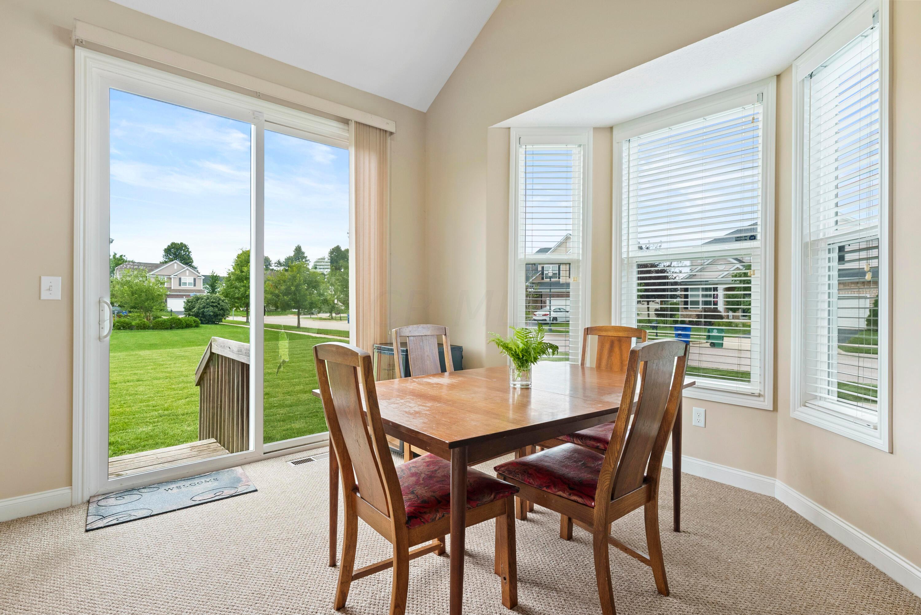 502 Eagle Walk Road Delaware, OH 43015 - Photo 12 of 40 Eat-In Area