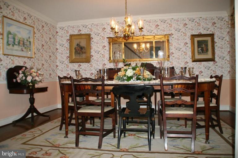 104 Charlesbrooke Road Baltimore, MD 21212 - Photo 2 of 11 Dining Room