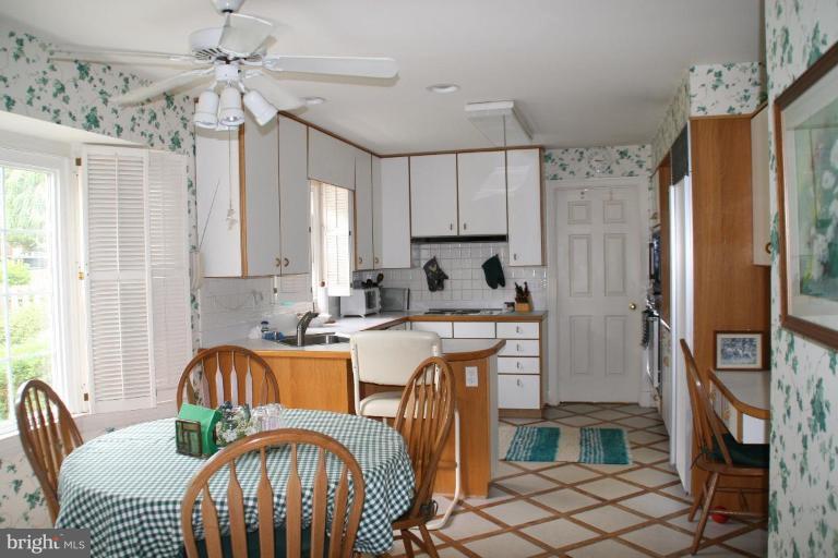 104 Charlesbrooke Road Baltimore, MD 21212 - Photo 5 of 11 Kitchen