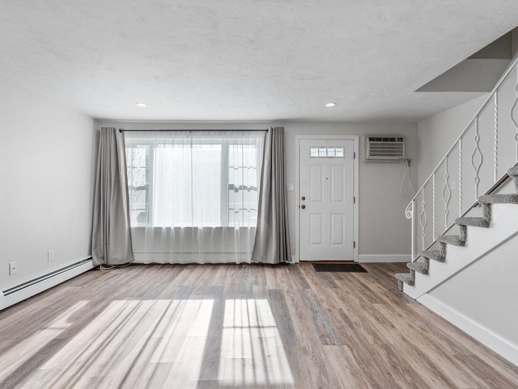 945 Riverside Drive, Unit 4C Methuen, MA 01844 - Photo 4 of 18 Gallery Image 4