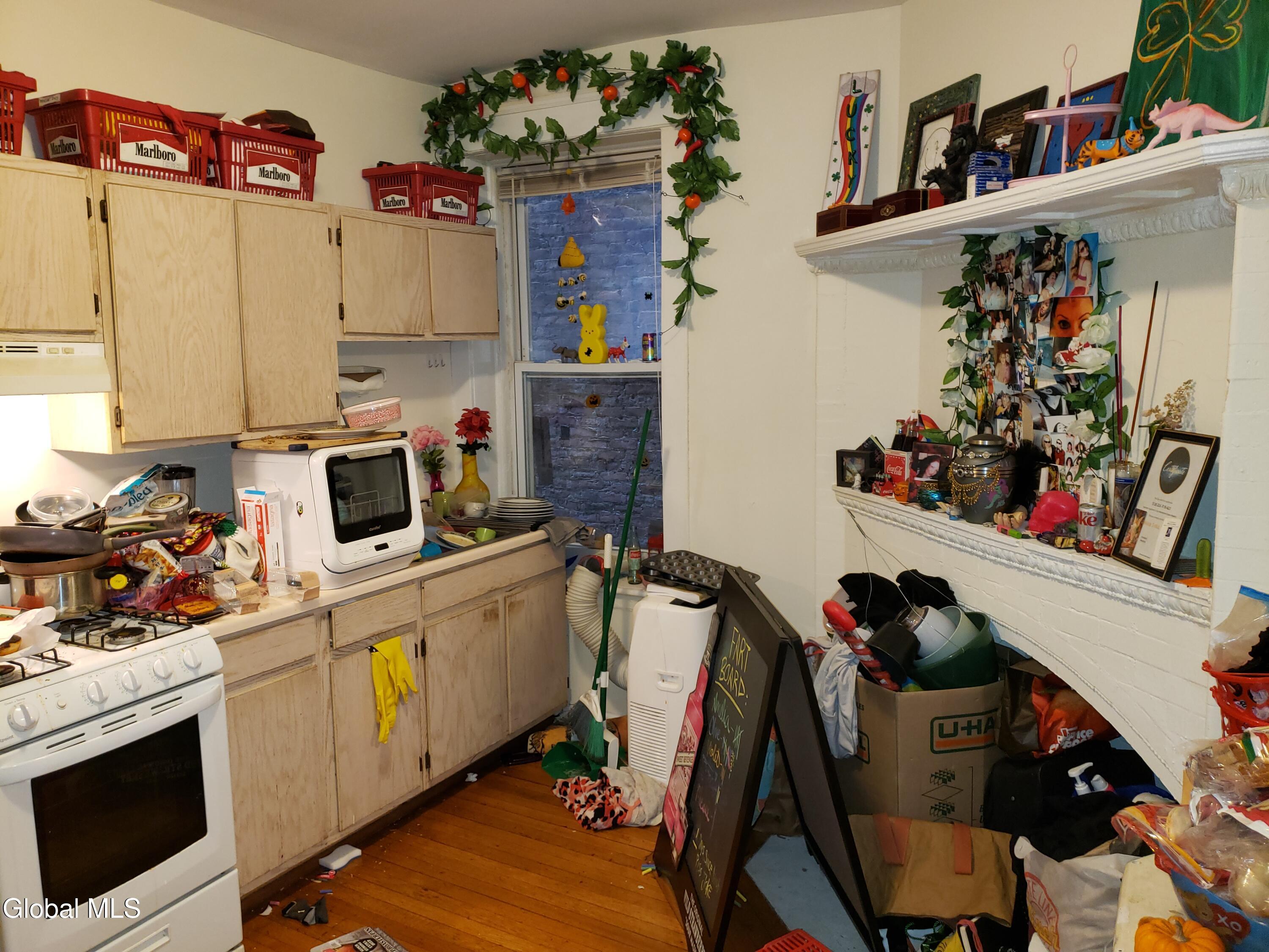 346 State Street Albany, NY 12210 - Photo 11 of 24 2A kitchen