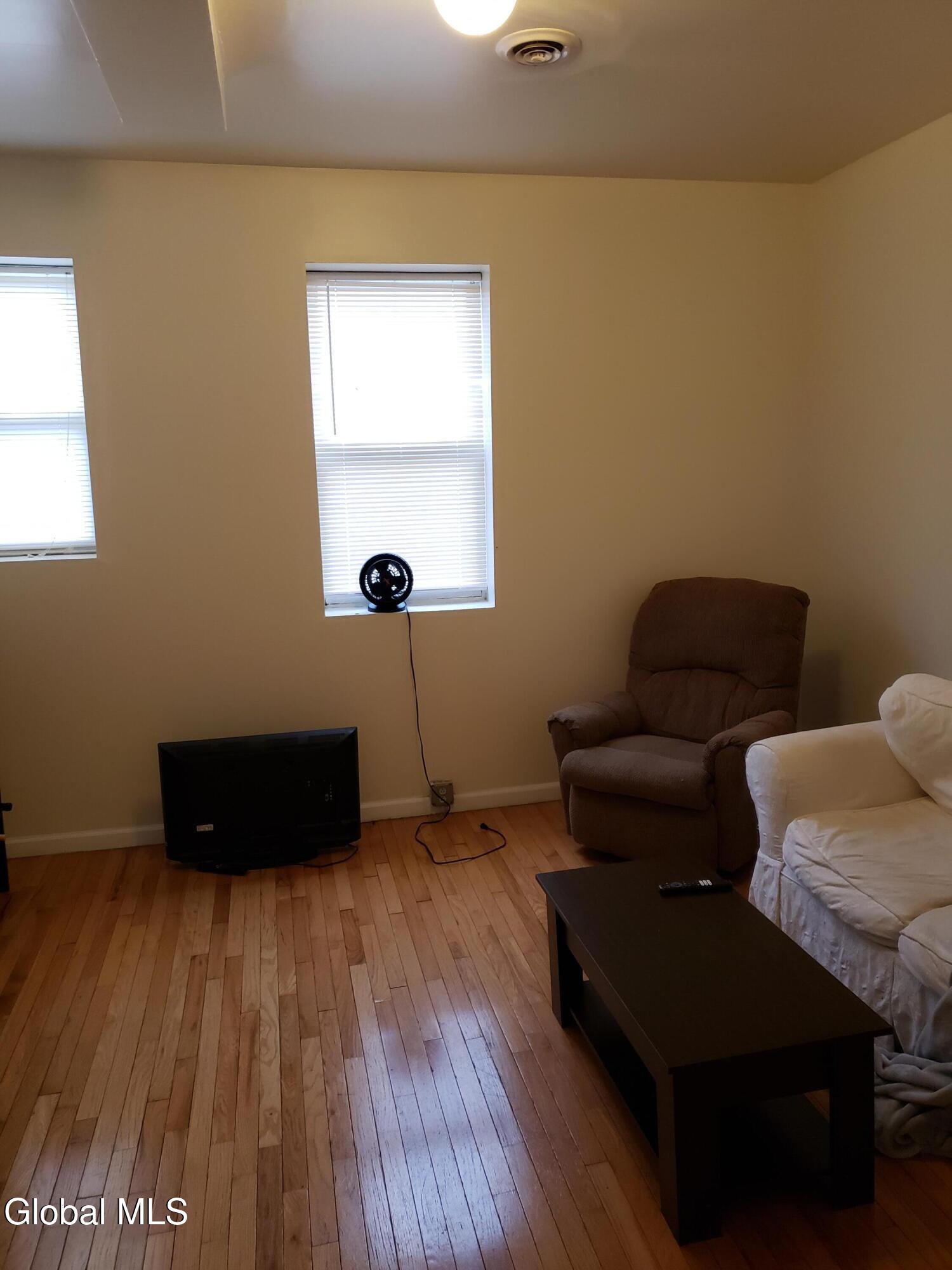 346 State Street Albany, NY 12210 - Photo 18 of 24 6 living room