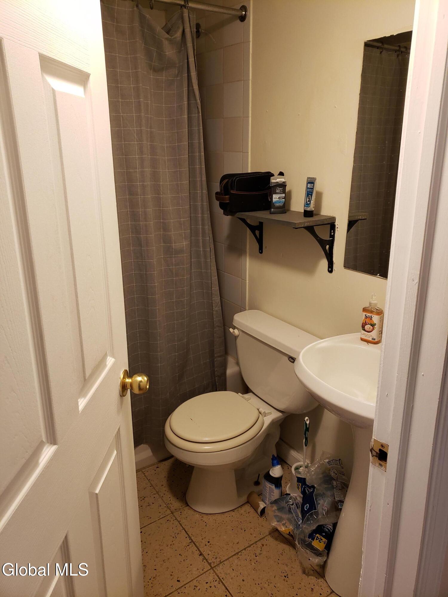 346 State Street Albany, NY 12210 - Photo 19 of 24 6c bath