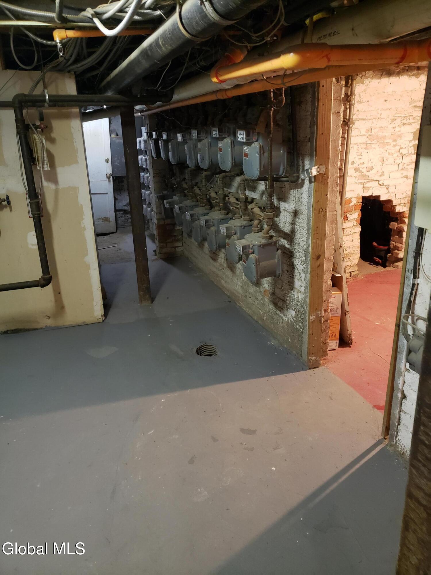 346 State Street Albany, NY 12210 - Photo 22 of 24 meters