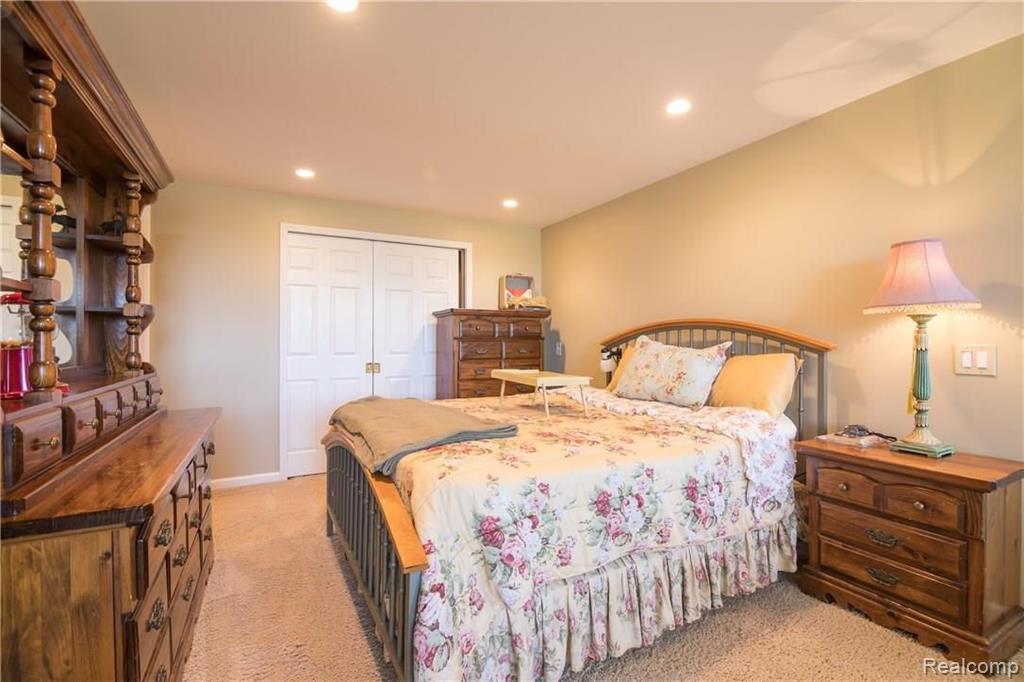 4186 Oak Tree Circle Rochester, MI 48306 - Photo 41 of 54