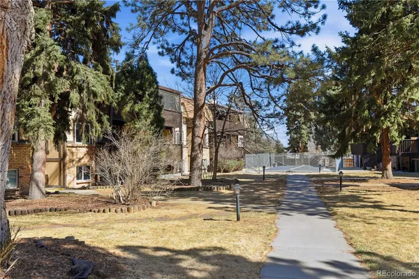 $235,000 | 1390 Everett Court, Unit 209, Lakewood, CO 80215