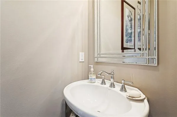 $775,000 | 924 Great Southern Drive, Abita Springs, LA 70420