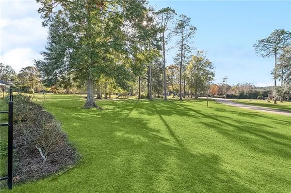 $775,000 | 924 Great Southern Drive, Abita Springs, LA 70420