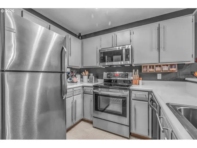 $239,995 | 5142 Southwest Multnomah Boulevard, Unit H, Portland, OR 97219