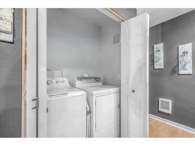 $239,995 | 5142 Southwest Multnomah Boulevard, Unit H, Portland, OR 97219