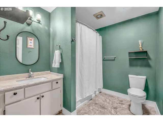 $239,995 | 5142 Southwest Multnomah Boulevard, Unit H, Portland, OR 97219