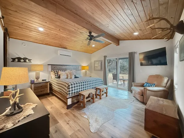 $1,500,000 | 196 Rock Bottom Road, Hunt, TX 78024