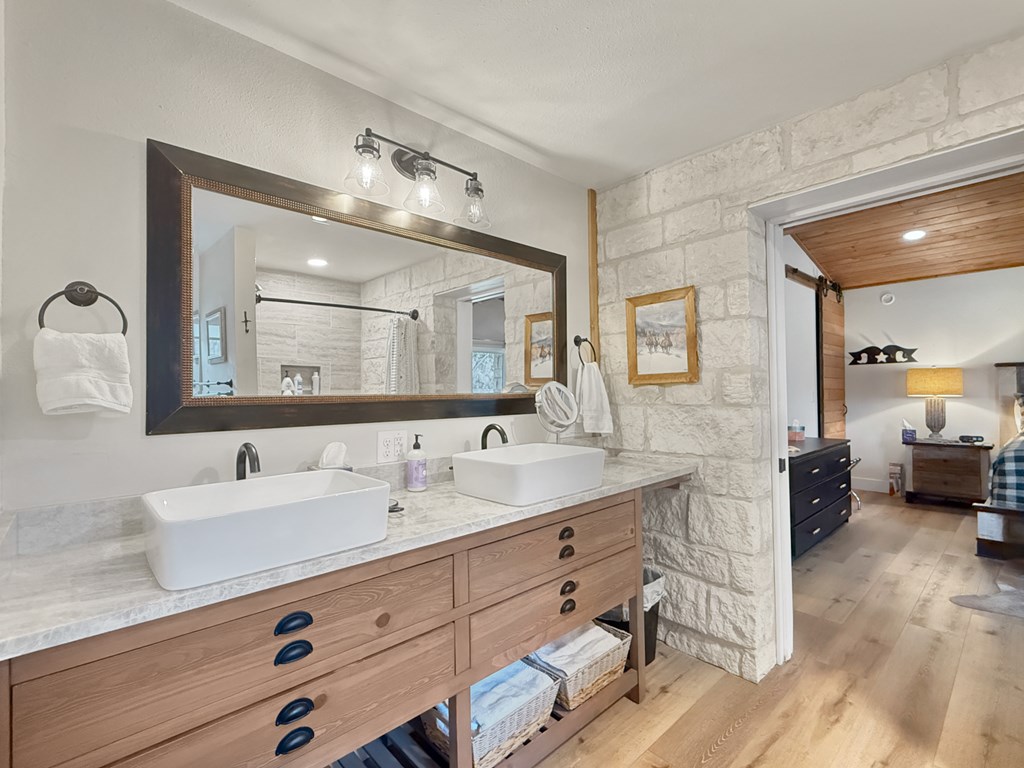 196 Rock Bottom Road Hunt, TX 78024 - Photo 16 of 44