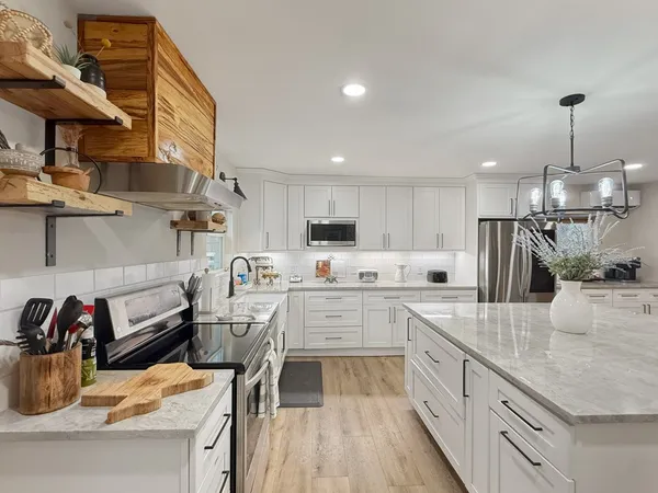 $1,500,000 | 196 Rock Bottom Road, Hunt, TX 78024