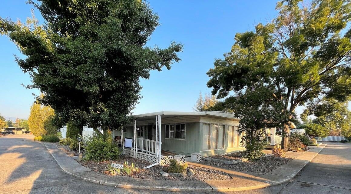2252 Table Rock Road, Unit SPC 112 Medford, OR 97501 - Photo 22 of 22 20220912172046133487000000-o