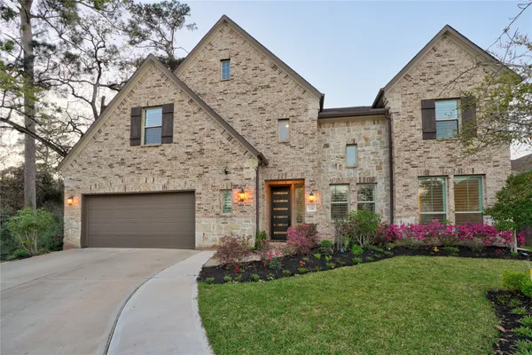 $739,900 | 126 Keechie Creek Court, Conroe, TX 77304