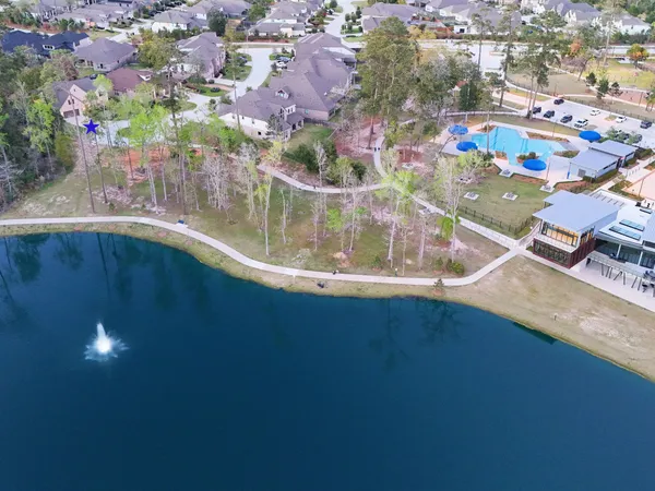 $739,900 | 126 Keechie Creek Court, Conroe, TX 77304