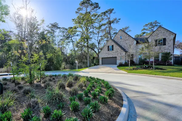 $739,900 | 126 Keechie Creek Court, Conroe, TX 77304