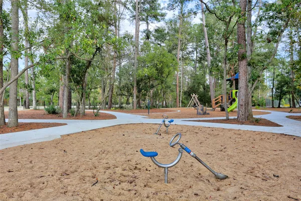 $739,900 | 126 Keechie Creek Court, Conroe, TX 77304