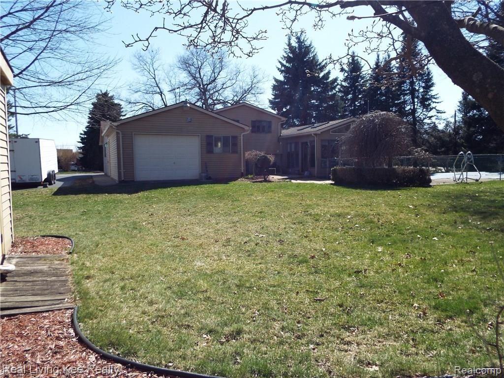 4464 Morgan Road Lake Orion, MI 48359 - Photo 44 of 47 45.jpg