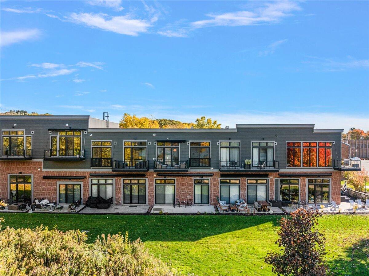 220 King Street, Unit 10 Lowell, MI 49331 - Photo 16 of 19 09-220 King St #10, Lowell, MI-9