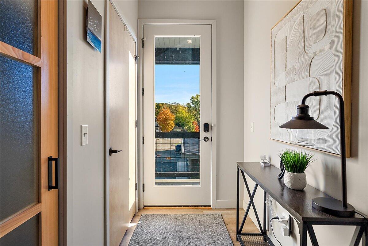 220 King Street, Unit 10 Lowell, MI 49331 - Photo 5 of 19 20-220 King St #10, Lowell, MI-20