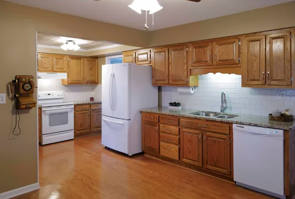 $2,400 | 8693 Arbutus Drive, Hixson, TN 37343