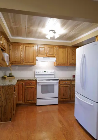 $2,400 | 8693 Arbutus Drive, Hixson, TN 37343