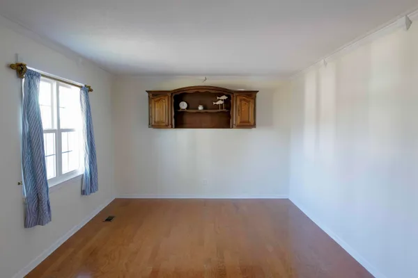 $2,400 | 8693 Arbutus Drive, Hixson, TN 37343