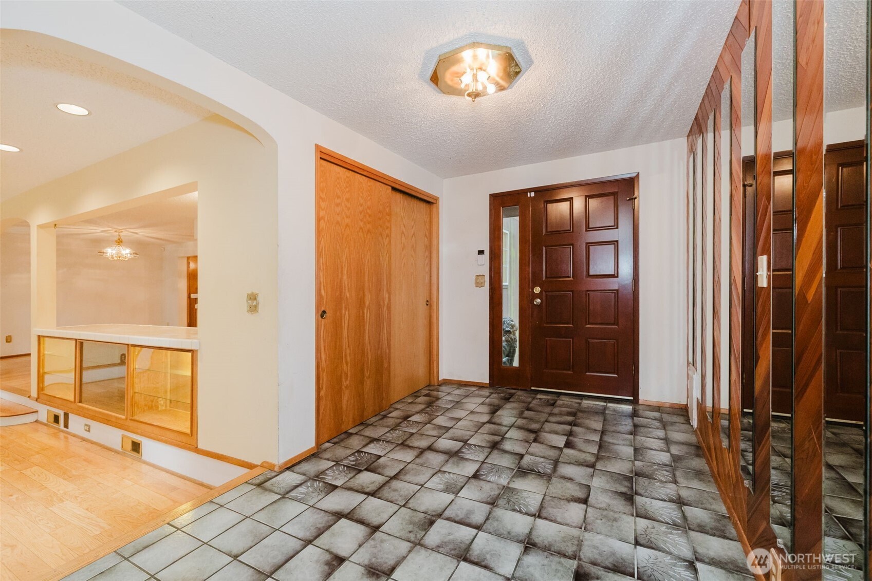 8565 Phillips Road Southeast Port Orchard, WA 98367 - Photo 5 of 39 Gallery Image 5