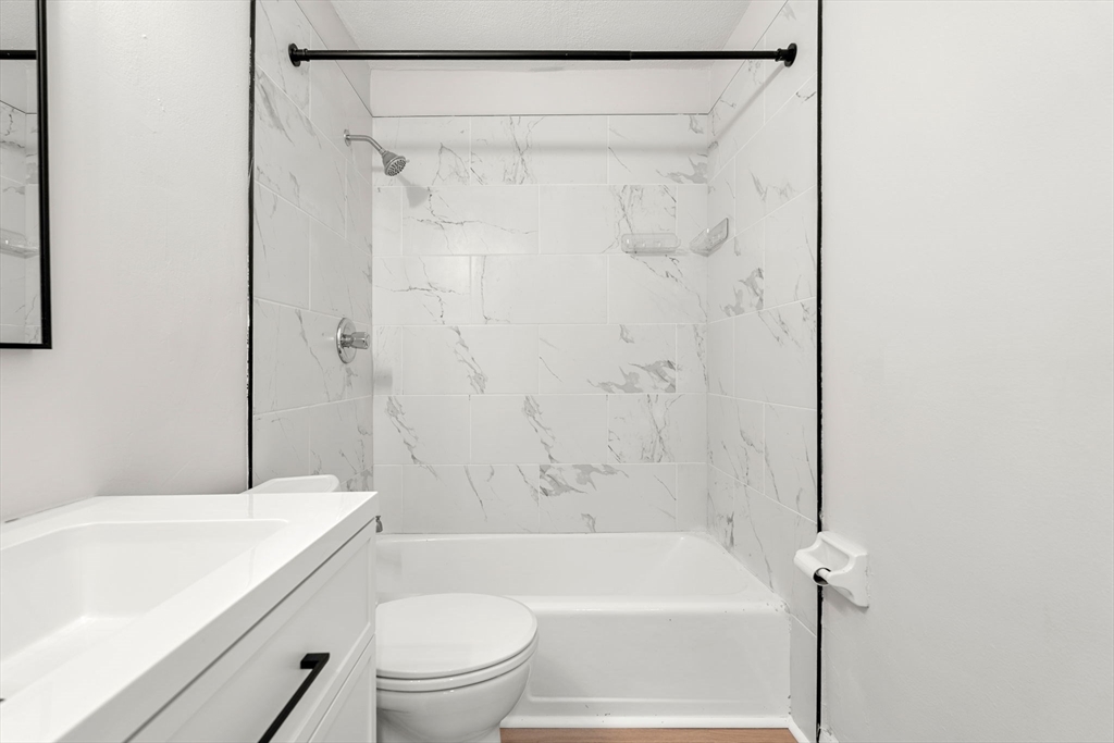 81 High Street, Unit 9 Amesbury, MA 01913 - Photo 20 of 31