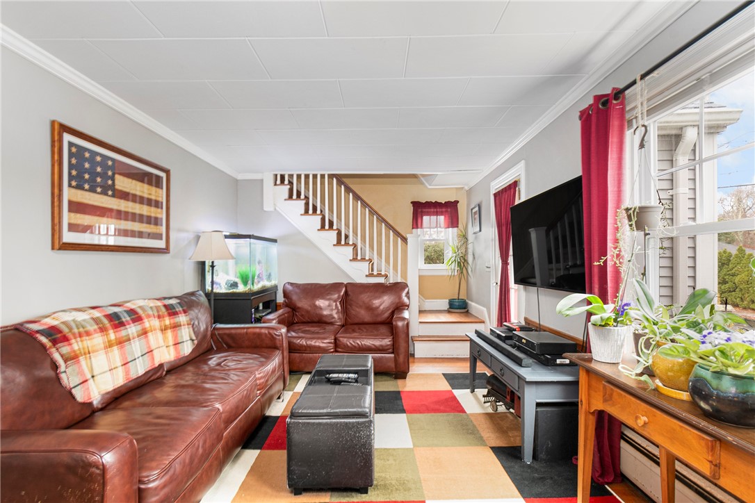 60 Broadview Road East Providence, RI 02914 - Photo 3 of 41 Gallery Image 3