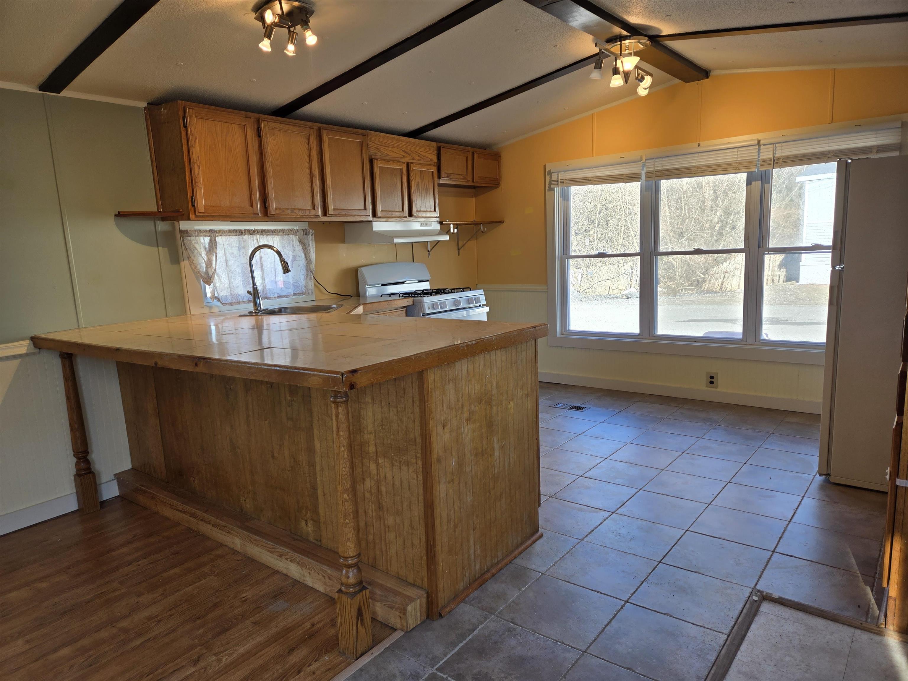 92 Rita Way Milton, VT 05468 - Photo 5 of 15