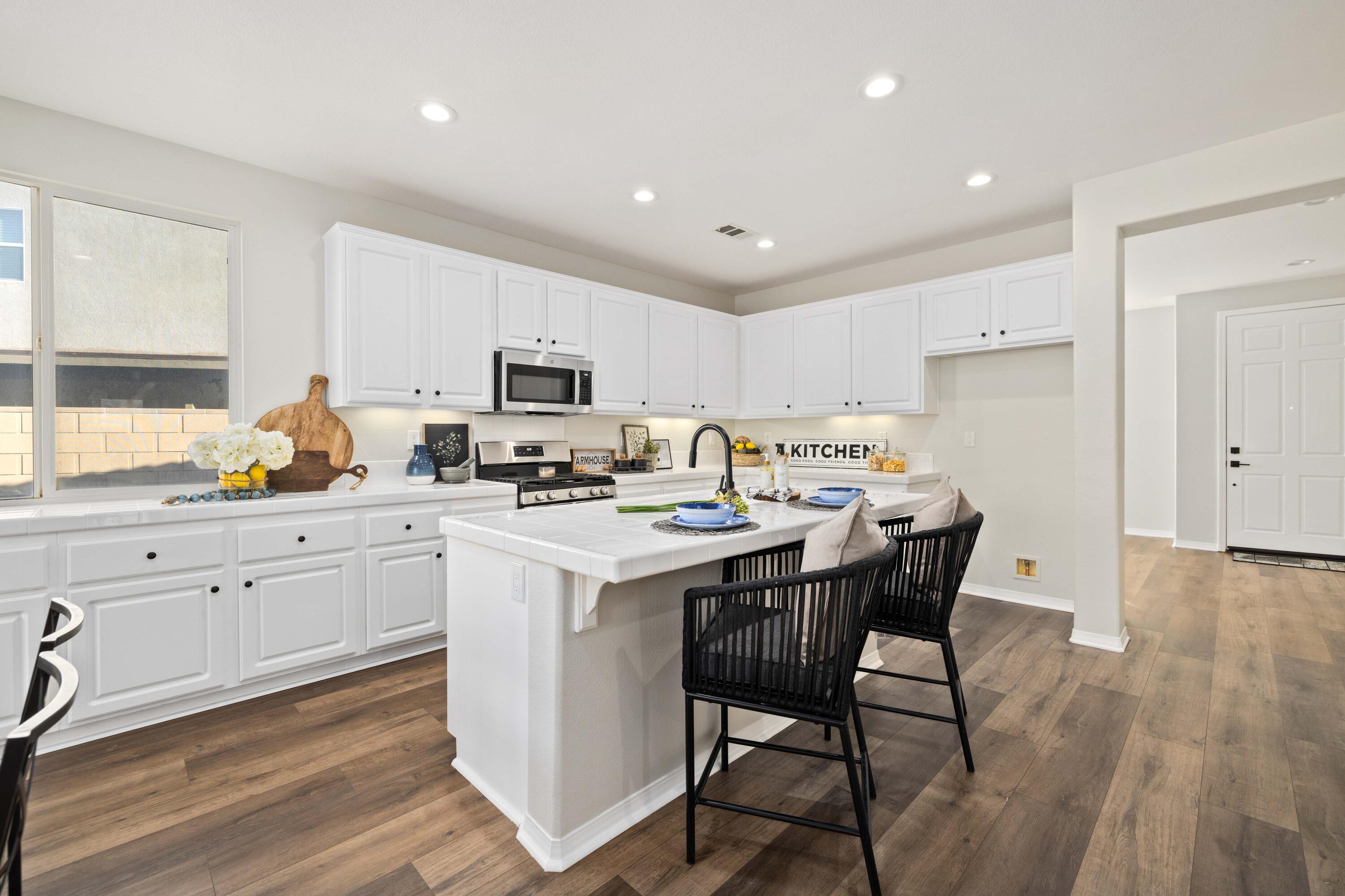 3439 Quiet Splendor Court Rosamond, CA 93560 - Photo 11 of 40 3439 Quiet Splendor Ct-12