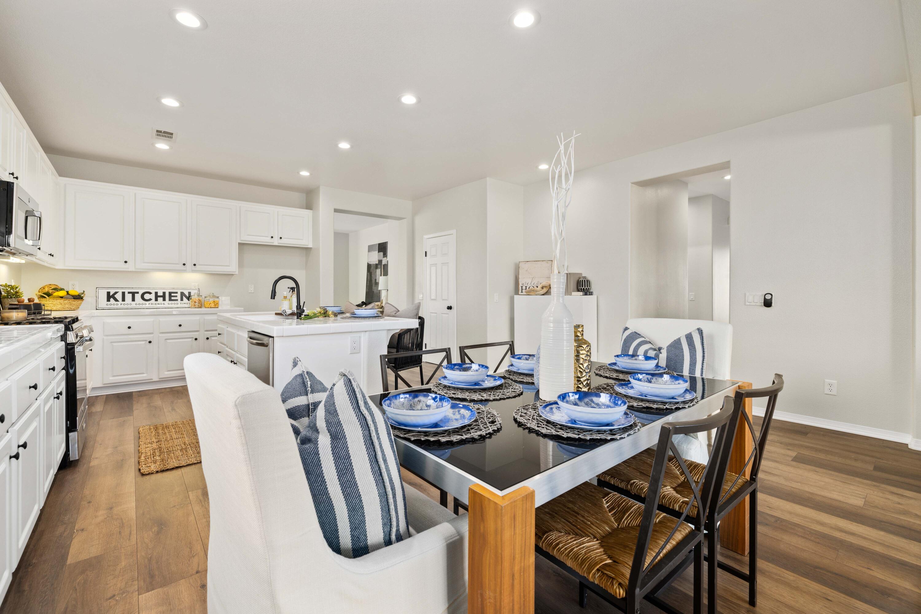 3439 Quiet Splendor Court Rosamond, CA 93560 - Photo 13 of 40 3439 Quiet Splendor Ct-14