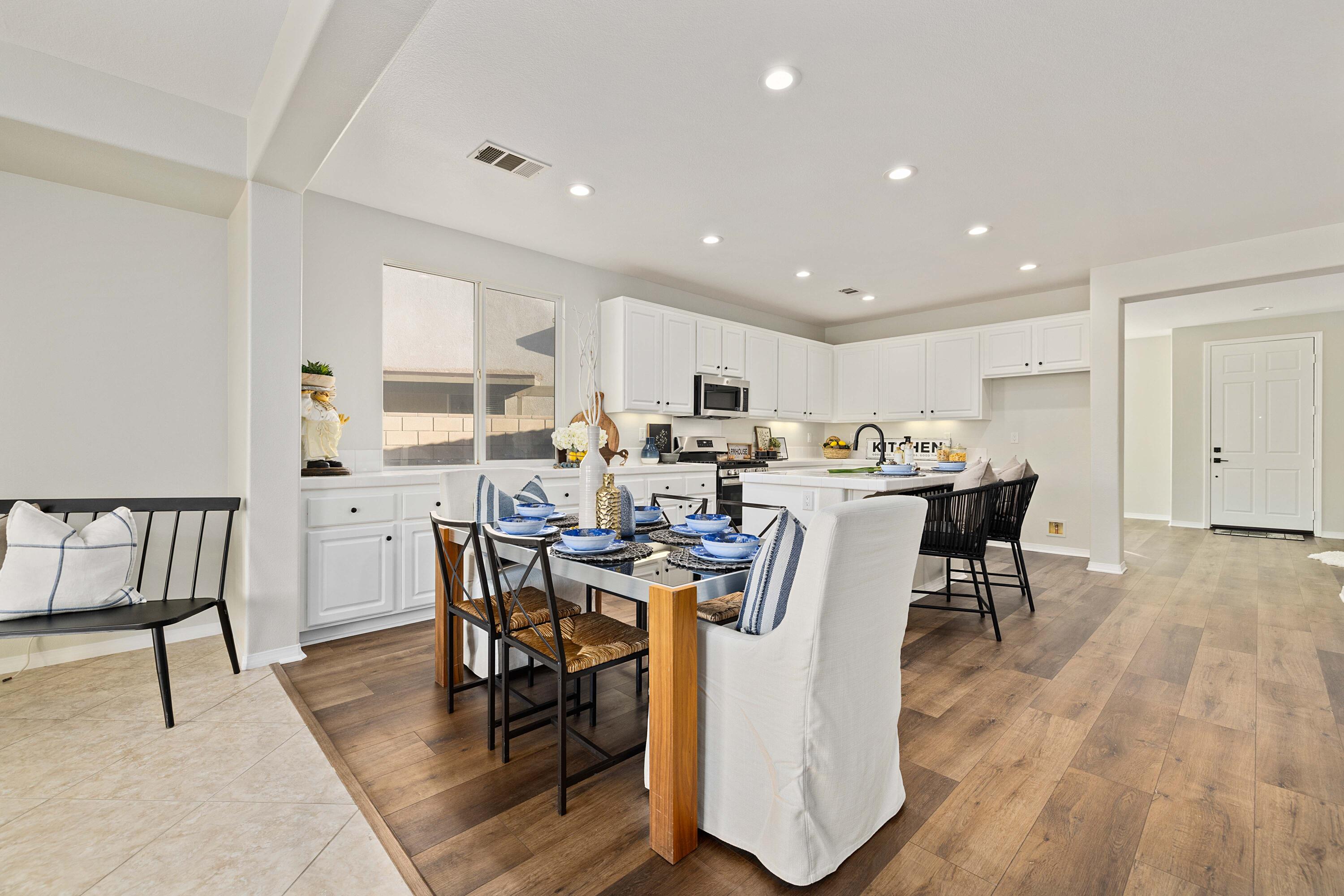 3439 Quiet Splendor Court Rosamond, CA 93560 - Photo 15 of 40 3439 Quiet Splendor Ct-16