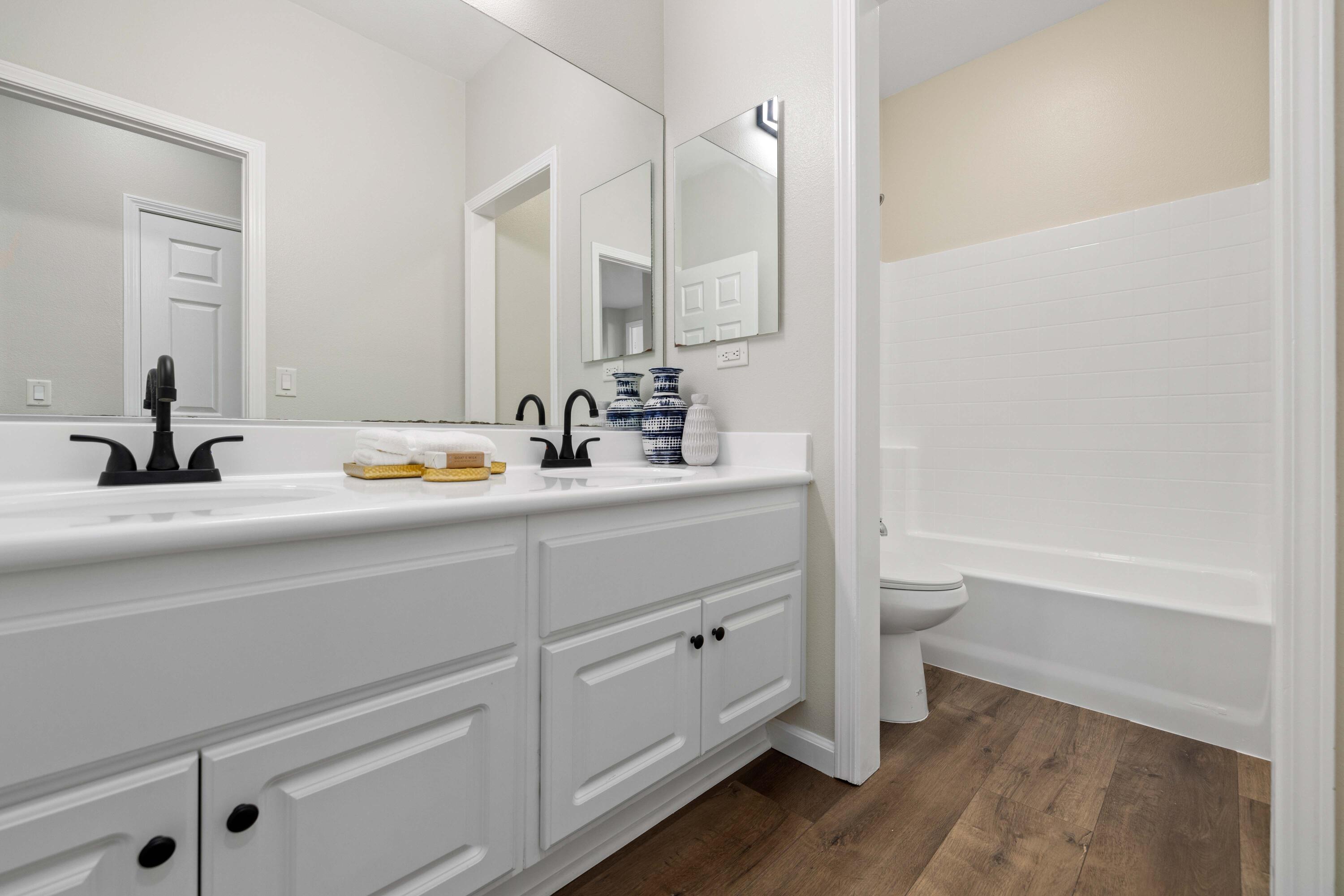 3439 Quiet Splendor Court Rosamond, CA 93560 - Photo 23 of 40 3439 Quiet Splendor Ct-24