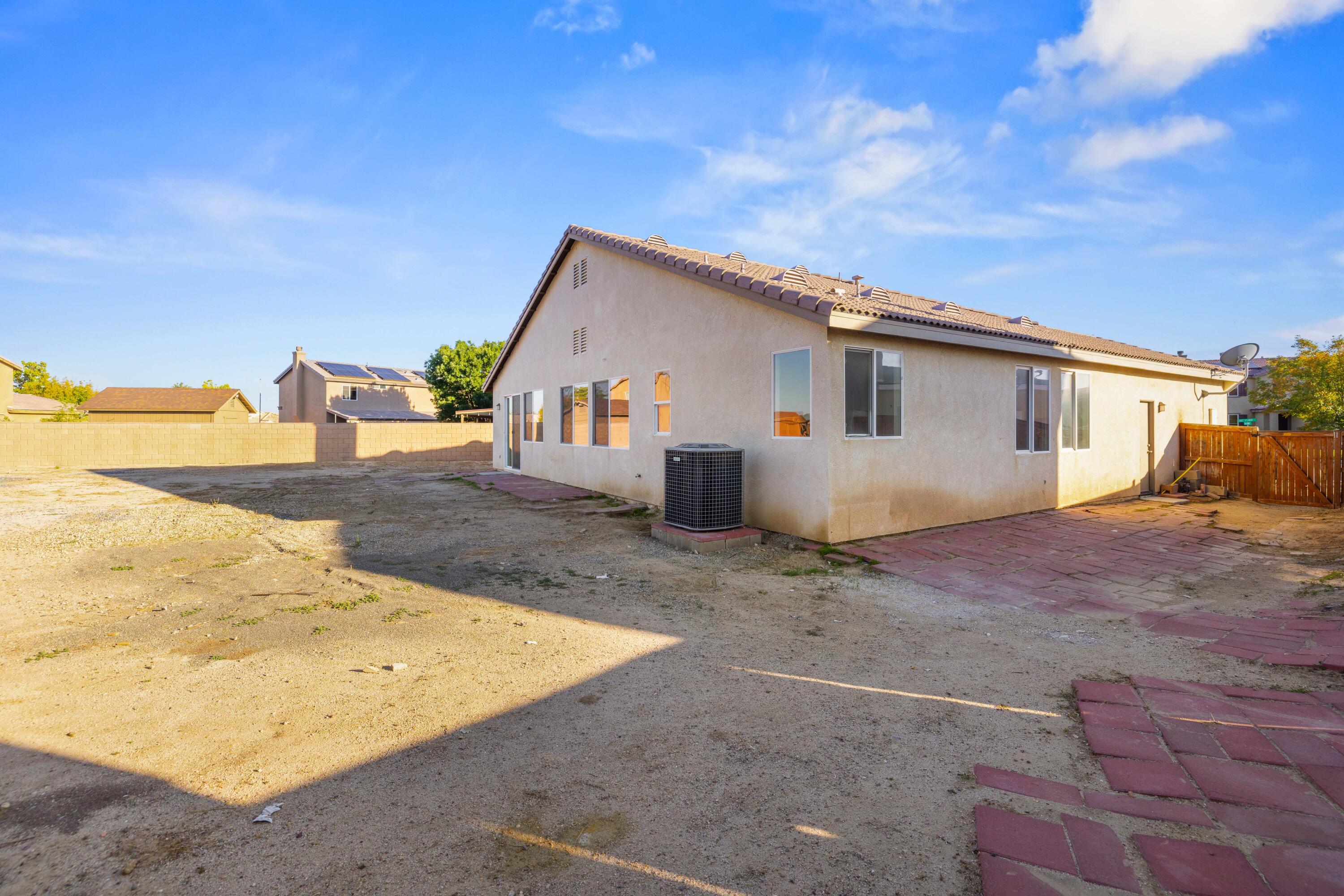 3439 Quiet Splendor Court Rosamond, CA 93560 - Photo 33 of 40 3439 Quiet Splendor Ct-34