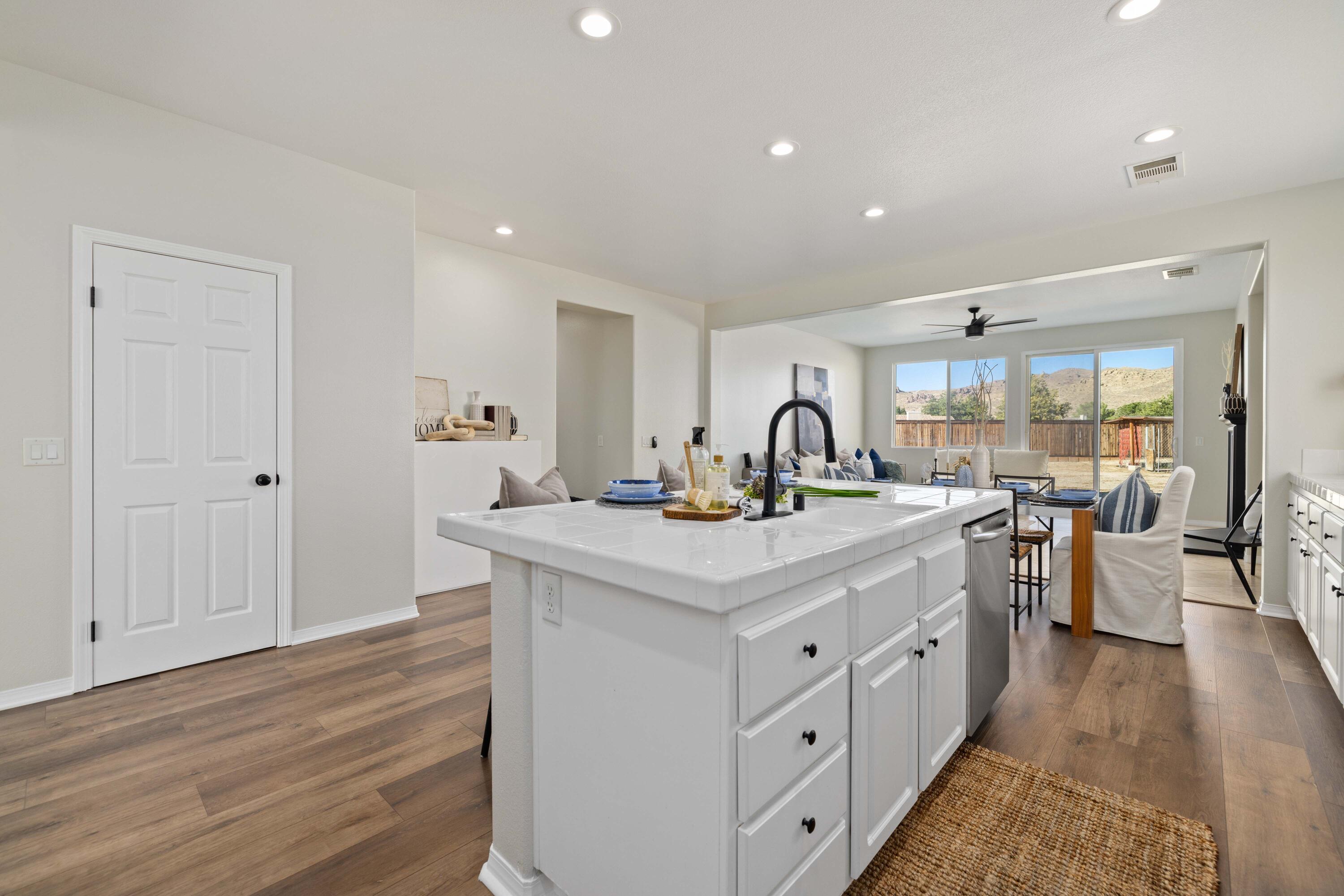 3439 Quiet Splendor Court Rosamond, CA 93560 - Photo 10 of 40 3439 Quiet Splendor Ct-11