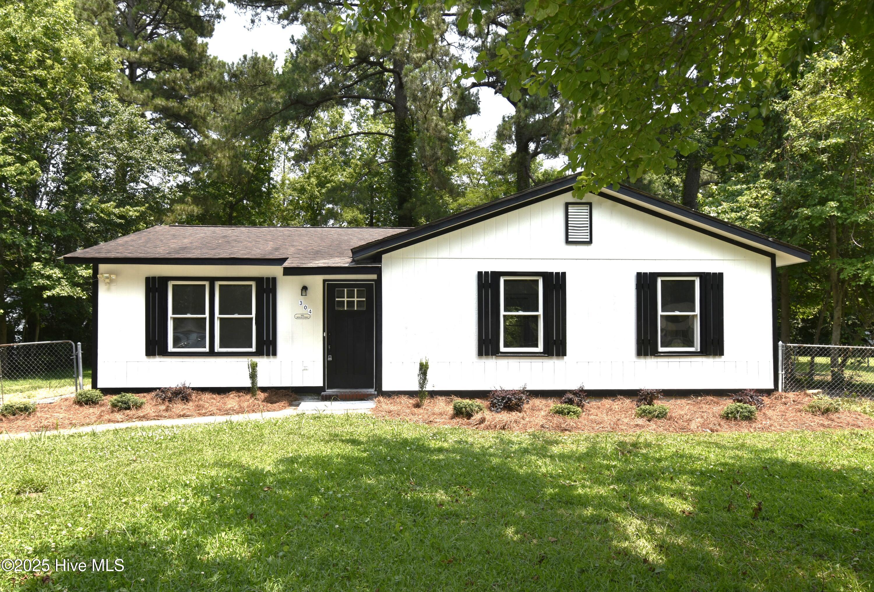 304 Luann Road Jacksonville, NC 28540 - Photo 1 of 14 _DSC0013 - Copy