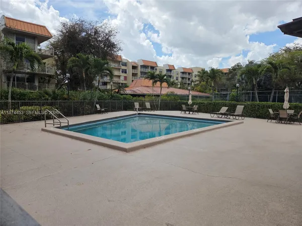 $2,300 | 13020 Southwest 92nd Avenue, Unit A106, Miami, FL 33176