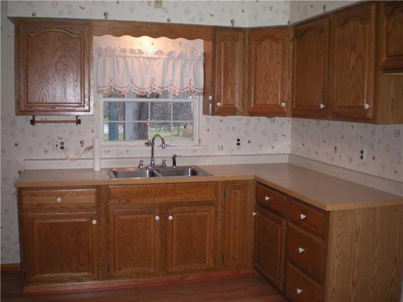 2598 Cole Road Franklin Park, PA 15090 - Photo 8 of 13 Kitchen.