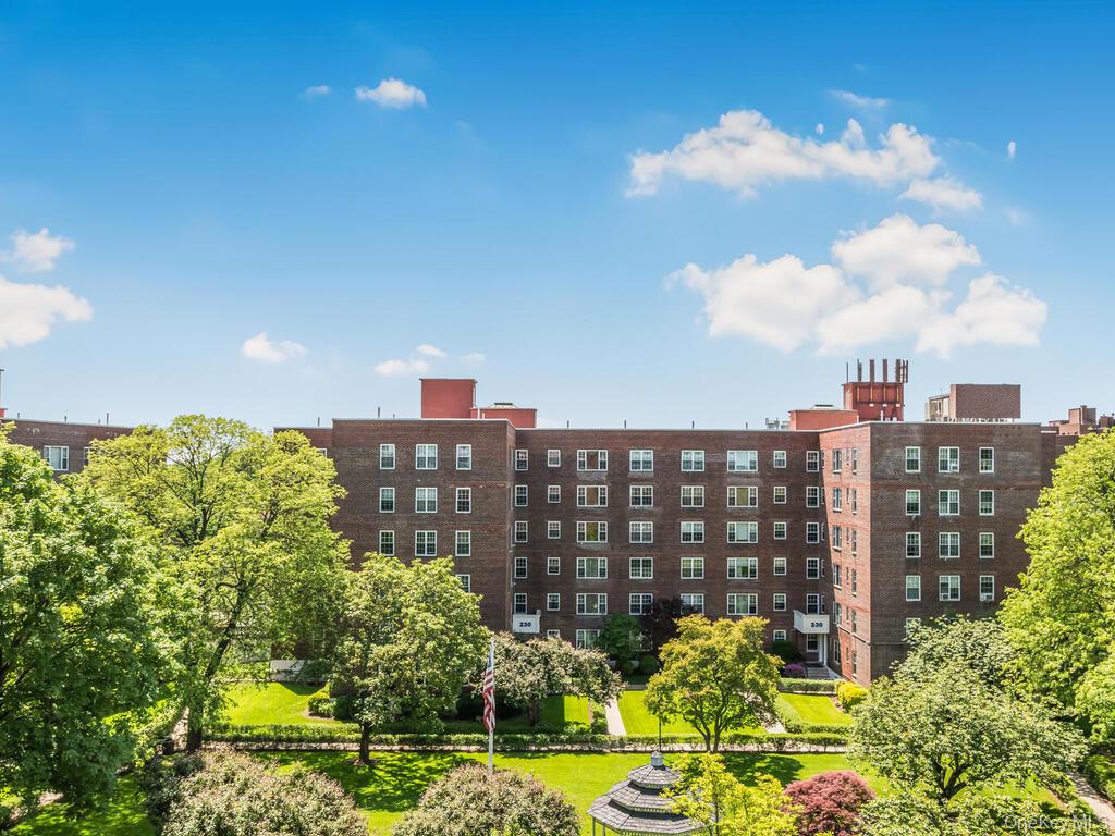 230 Pelham Road, Unit 2H New Rochelle, NY 10805 - Photo 26 of 29 View of property